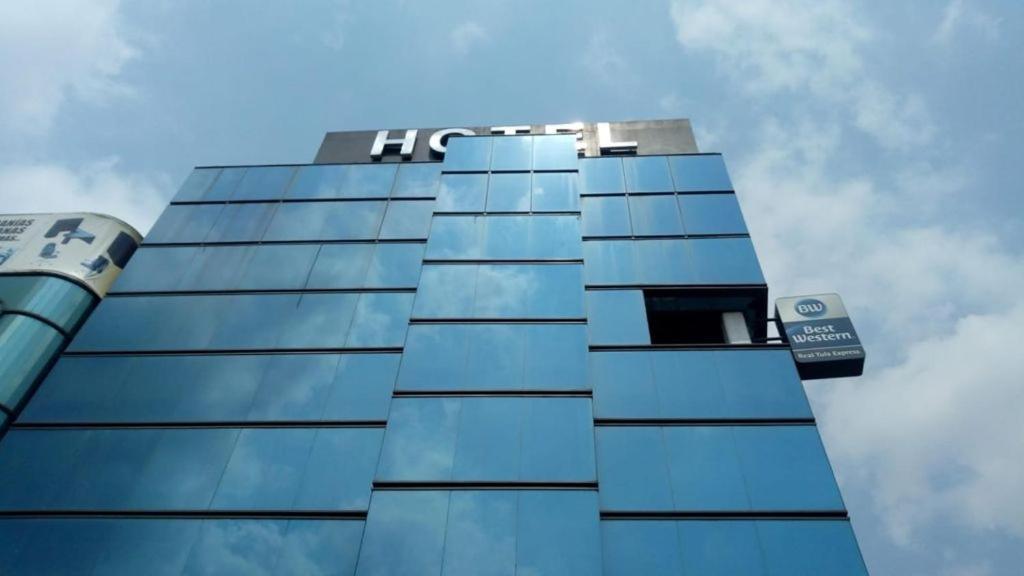 เบสต์ เวสเทิร์น เรอัล ตูลา เอ็กซ์เพรส Hotel ตูลา เดอ อัลเลนเด ภายนอก รูปภาพ