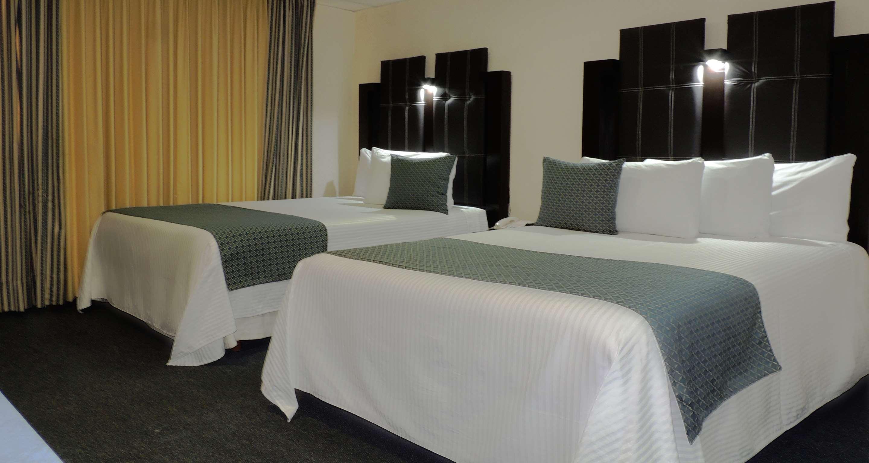 เบสต์ เวสเทิร์น เรอัล ตูลา เอ็กซ์เพรส Hotel ตูลา เดอ อัลเลนเด ภายนอก รูปภาพ